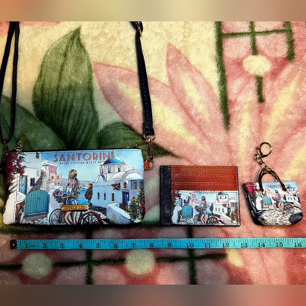 Crossbody purse set